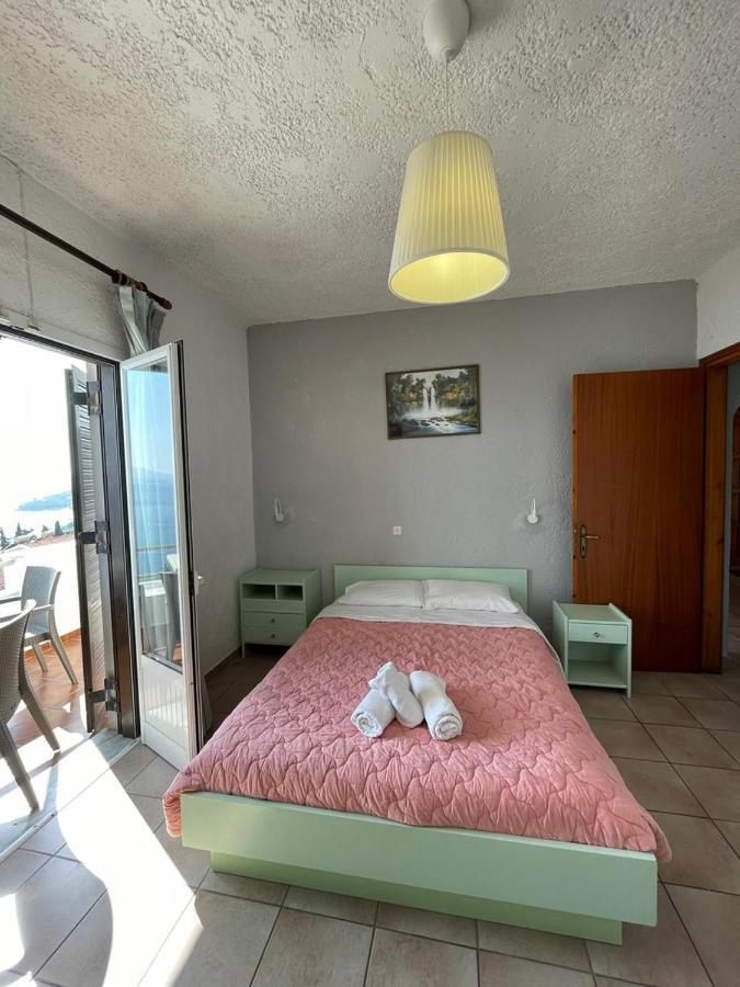 Yannis Apartments Барбаті Екстер'єр фото